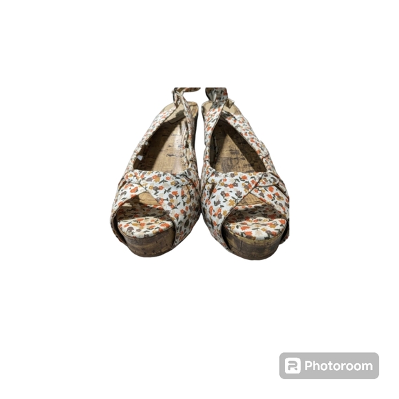 G-21 Floral Wedge Heels. Size 6. - Picture 2 of 7